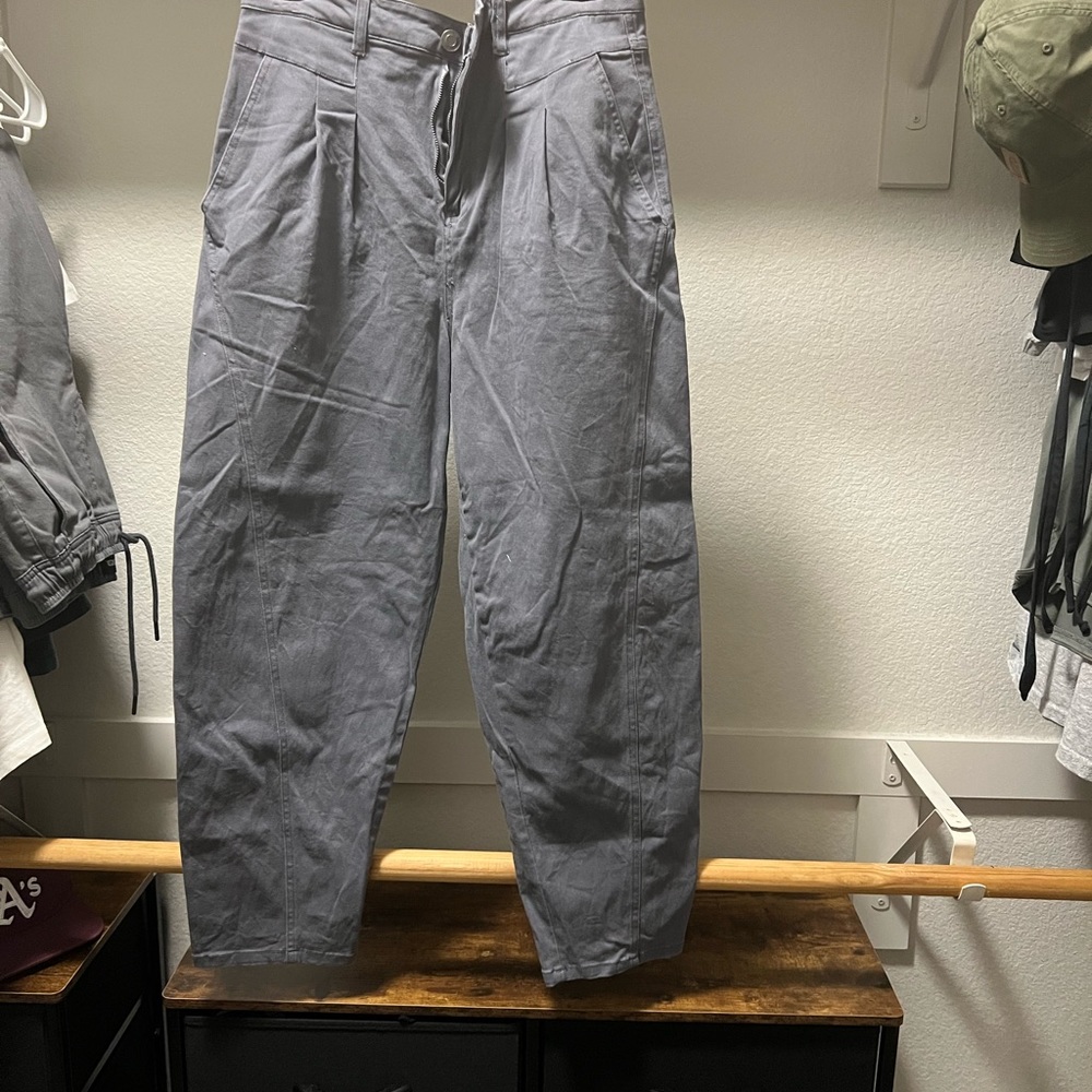 Balloon leg high rise jeans